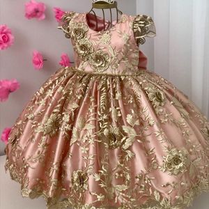 Vestido de bola de renda elegante vestidos de flor sem costas para vestidos de concurso com miçangas de casamento com um vestido de baile de tornozelo de tornozelo para crianças 407