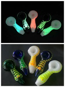 Glow in the Dark Cucchiaio Pipa in vetro Pipa a mano per tabacco Bruciatori di olio per pipa da fumo unici