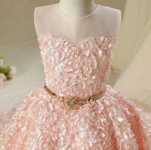 2019 Söt rosa spetsar HI Low Flower Girls Dresses Jewel Ball Gown med Sash Gilrs Pageant Gown First Communion Dresses209m