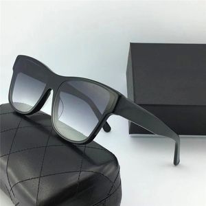 Lyx - den senaste modedesignern Solglasögon 5386 Små kvadratisk ram Enkelt Populära Kvinnor Protection Eyewear Toppkvalitet med originallåda