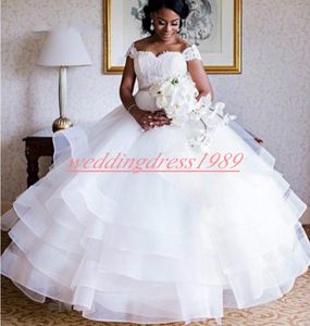 美しいレース南アフリカのウェディングドレスティアードチュールビーズサッシキャップナイジェリアの花嫁のドレスヴェスティドデノヴィアカントリーブライダルボールガウンズ