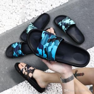 Toppkvalitetsdesigner Gummi Slide Sandal Blommor Slipper Gear Bottoms Flip Flops Light Striped Beach Slippers Camouflage Flip-Flops