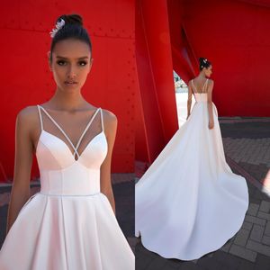 2020シンプルなウェディングドレスAラインサテンスパゲッティストラップビーズRuched Court Train Bridal Dressノースリーブカスタムメイドローブデマレ