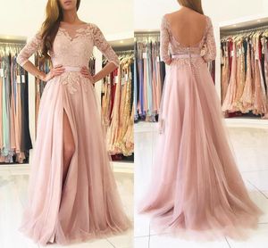 Blush Pink Split długie suknie dla druhen przezroczysta szyja 3/4 długie rękawy aplikacje koronkowe Maid of Honor Country Party suknie dla gości tanie