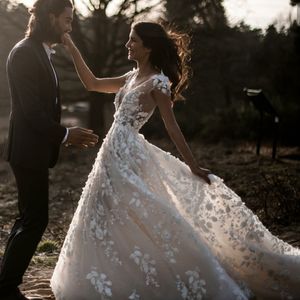 Sexy Bohemian Wedding Dress 2020 Short Sleeves Deep V Neck 3d Floral Appliques Bridal Gowns Backless Vestido De Noiva Lorie