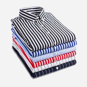 Nya Mens Mode Nya Män Långärmade T-shirts Man Striped ClassicFit Comfort Mjuk Casual Buttondenown Shirt Casual Male Shirt Toppar