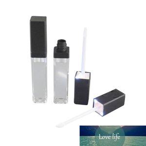 LED Light Lip Gloss Blooth Контейнерная трубка с зеркалом, прикрепленным на одной лицевой и серебряной кепке