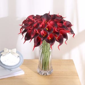 Luyue 15 Cores 50 pçs / lote PU Calla Flores Artificiais Home decor Real Toque Lily Flor Buquê de Noiva Decoração Do Casamento Jardim C18112601