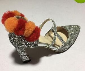 Gorąca sprzedaż marki Stiletto Heel Siver Wedding Party Pompy Poruszone Toe Kolorowe Ball Damskie Sandały Pokrywa Pojedyncze buty