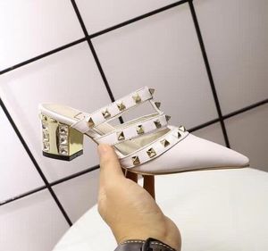 [Orignal Caixa] Chegada Nova Womens Rivet Chunky Heels Sandals 6CM Diamante Galvanoplastia chinelos de couro genuíno Shoes 35-41