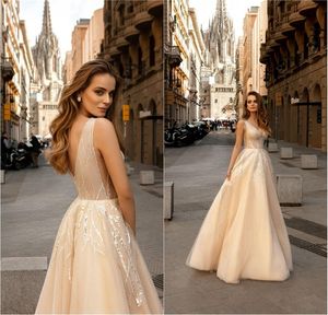 2020 Mermaid Gelinlik V Boyun Kolsuz Aplike Sequins Dantel Sweep Tren Gelin Elbise Şifon Backless Custom Made Robes de Mariée