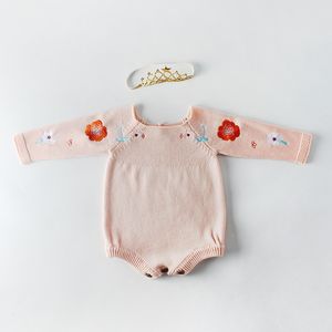 Ins Baby Girls Knit Romper Jesień Niemowlę Kwiat Haft Długi Rękaw Kombinezon Moda Okrągły Kołnierz Newborn Onesie Y2614