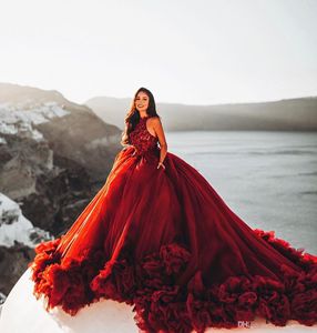 Ciemnoczerwona suknia balowa sukienki ślubne kantarki z koralikami kaskadowe potargane suknie ślubne cekinowe tiulowe szaty