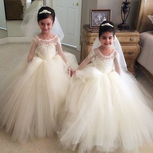 Hot Flower Girl Dresses V Neck Lace Applique Ruffles Girls Pageant Gowns Barn En Line Kids Prom Party Dres