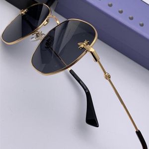 Solglasögon för kvinnor Designer Populär Mode Sommar Style With The Bees Toppkvalitet UV400 Connection Lens Come