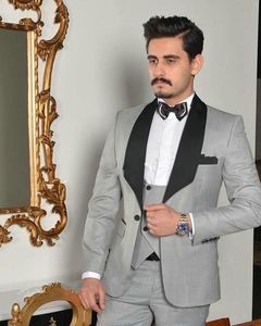 Yüksek Kaliteli Tek Düğme Işık Gri Damat Smokin Şal Yaka Erkekler Düğün Takım Elbise / Balo / Akşam Yemeği En Iyi Adam Blazer (Ceket + Pantolon + Yelek + Kravat) W392