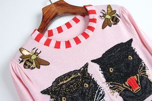 Frete rosa de moda rosa mangas compridas femininas suéteres tigre impressão abelha bordar lantejoulas pulloves mulheres blusas de inverno feminina dh063