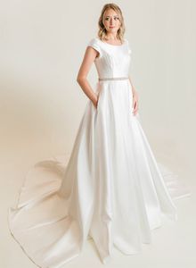Simple A-line Satin Modest Wedding Dresses With Short Sleeves Scoop Neck Crystals Belt Modest Bridal Gowns With Pockets LDS Bride Dress