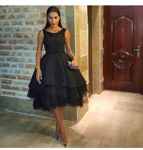 2019 nya cocktaillökar arabiska afrikanska klänningar kort prom klänningar kväll bär lite svart klänning knä längd