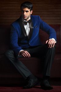 Blue Velvet Groom Tuxedos Czarny Szal Lapel Groomsman Wesele 2 szt. Moda męska Prom party Jacket Blazer (kurtka + spodnie + krawat) 2586