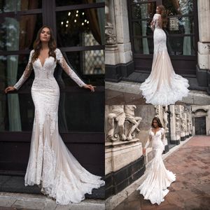 Underbara sjöjungfrun 2019 spetsar bröllopsklänningar Robe de Mariage Lace Appliqued Bridal Gowns Långärmad Vintage Sheer V Neck Wedding Dress
