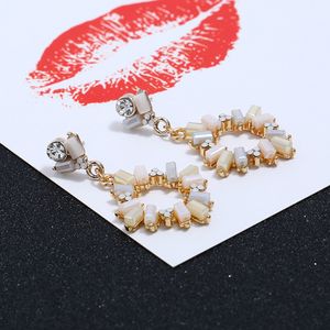 Atacado rodada brincos pendurados moda diamante branco candelabro eardrop jóias pingente banhado a ouro KC freeshipping