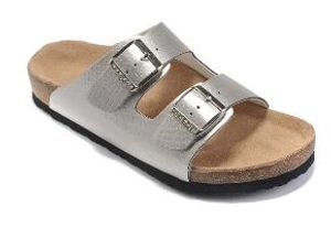 جديد ملون العلامة التجارية الشهيرة الرجال جلد طبيعي النعال النساء الصنادل مزدوجة مشبك الرجال أحذية الصيف شاطئ جودة عالية مع مربع orignal
