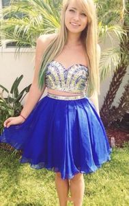 Royal Blue 2 Pieces A-Line Prom Homecoming Klänningar Billiga 2019 Rhinestones Strapless Piping Backless Sweet Graduation Dress för 15 tjejer