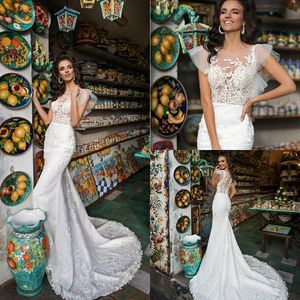 Zarif Dantel Mermaid Gelinlik Ruffles Cap Sleeve Sweep Tren Aplike Plaj Gelinlikler Düğmeler Geri Robes de Mariée