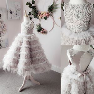 2020 Flower Girls Dresses Jewel Neck рукавов Featherl бисер многоуровневое театрализованное платье длиной до колен на заказ девушки вечерние платья