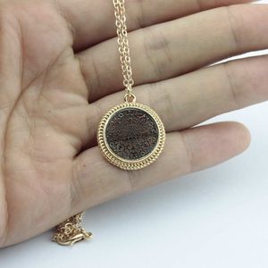 Fashion- Gold Cut Out Filigree Round Pattern Pendant Necklace Openwork Hollow Out Filigree Round Geometric Statement Choker Necklace