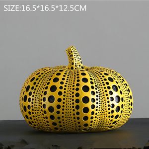装飾的な置物kusama kusama yellow face blackwave point peart pear pear pikkin simulationフルーツ樹脂の装飾家の抽象化家の記事