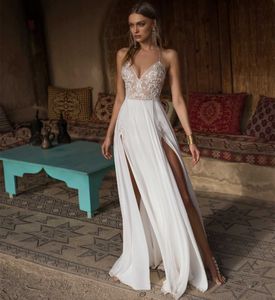 Chic Beaded Beach Baklösa bröllopsklänningar V Neck Golvlängd Sida Split Bridal Gowns En linje Sequined Plus Size Robe de Mariée