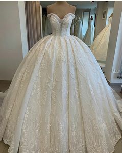 Prinsessan 2020 Plus Storlek Bröllopsklänningar Sweetheart Beading Ball Gown Sweep Train Tåg Applique Sequins Lace Bröllopsklänning Vestido Noiva