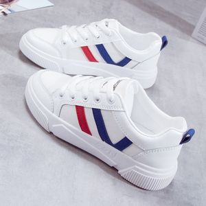 Low-end spring 2019 new tide shoes Korean men's and women's canvas shoes Joker student casual new low slip sneakers Korea fashion
