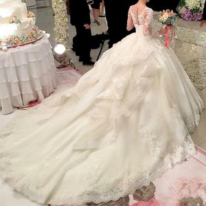 Heißer Verkauf Dubai Crystal Flowers Ballkleid Kleider Kleider Sheer Crew 2020 Neue Langarm Muslim Spitzen Applikationen Hochzeitskleider Brautkleid