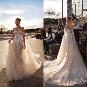 Oszałamiające 2020 Suknie ślubne Koronki Aplikacja Off Ramię Tiul Bride Suknie Vintage A Line Backless Wedding Bridal Sukienka