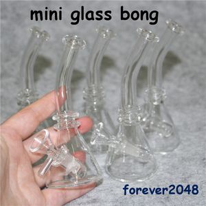 4,5-Zoll-Glasbecher-Bongs Shisha 10 mm weiblicher Joint zum Rauchen von Bohrinseln, Bubbler, dicke Pyrex-Glas-Wasserpfeifen