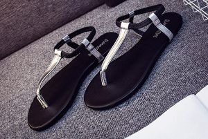 Designer-w tofflor sandaler läder platt med kvinnliga sandaler tår kvinna