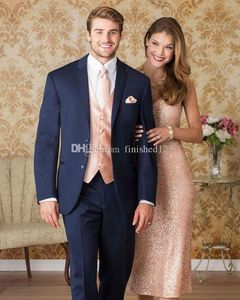 Przystojne dwa guziki Navy Blue Groom Tuxedos Notch Lapel Men Garnitury 3 Sztuk Wedding / Prom / Dinner Blazer (Kurtka + Spodnie + Kamizelka + Krawat) W639