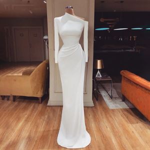 Elegancka Biała Syrenka Suknie Wieczorowe Długie Rękawy Ruffles Prom Dress Zipper Powrót Piętro Długość Formalna Dress Custom