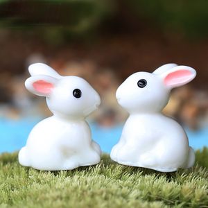 Mini 2 PCs Mini Kaninchenhandwerk Garten Ornament Harz Crafts Decor Terrarium Figuren Fairy Garden Party Garten