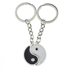 Мода Yin Yang Black White Enamel Tai Chi Подвеска брелок Любовник Пара Лучший друг Подарки Держатель ювелирных изделий Цепочка Ключ Держатель 819