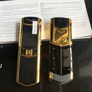 Novo desbloqueado Luxo Gold Signature Phones Slider dual sim card MobilePhone corpo de aço inoxidável MP3 bluetooth 8800 metal Cerâmica traseira Telefone celular