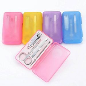 2019 Factory Price Nail Care Tools Manicure Sets Nail Clippers Nail Scissors Tweezer Manicure Pedicure Set Travel Grooming Kit 4pcs/set