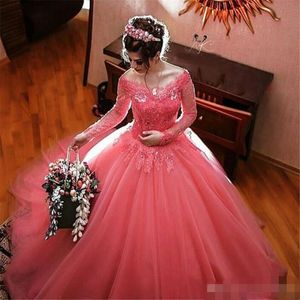 Elegant rosa quinceanera klänningar skopa hals långa ärmar spets applikation pärlboll klänning tyll anpassad söt 16 examen prom265s