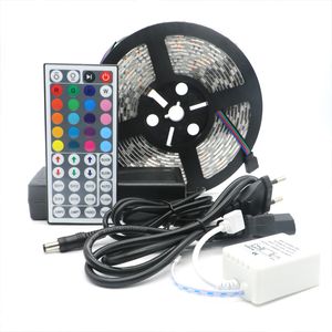 SMD 5050 60LEDS 5M 300EDS Wodoodporne paski LED RGB z 44 kluczowym pilotem + 12 V 5A Zasilanie