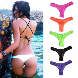 Scrunch Bottom Swimwear 2018 Sexy Thong Bikini Micro Cheeky Swimsuit Ruffled Duas peças separa roupas de banho mulheres ternos de praia