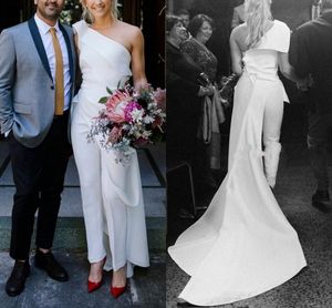 Biały A-Line Suknie ślubne Kombinezon Jedno ramię Soft Satin Plised Open Back Wesele Recepcja Vestidos de Novia Robes de Mariée