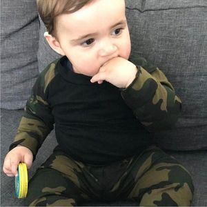 Neue geboren baby mädchen kleidung set Camouflage T-shirt Tops + Hosen Outfits 2 stücke Set winter baby kleidung conjunto infantil